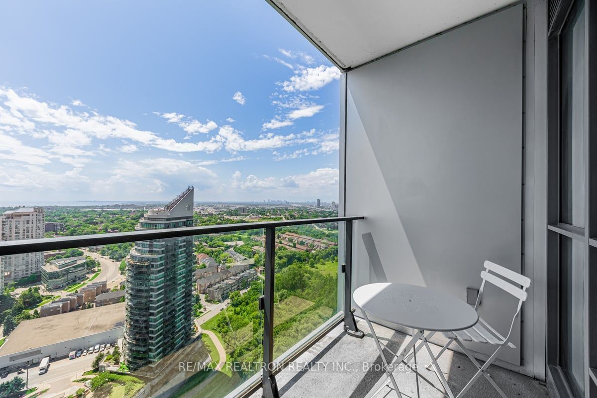 2212 Lake Shore Blvd W, unit 3705 for sale - image #17