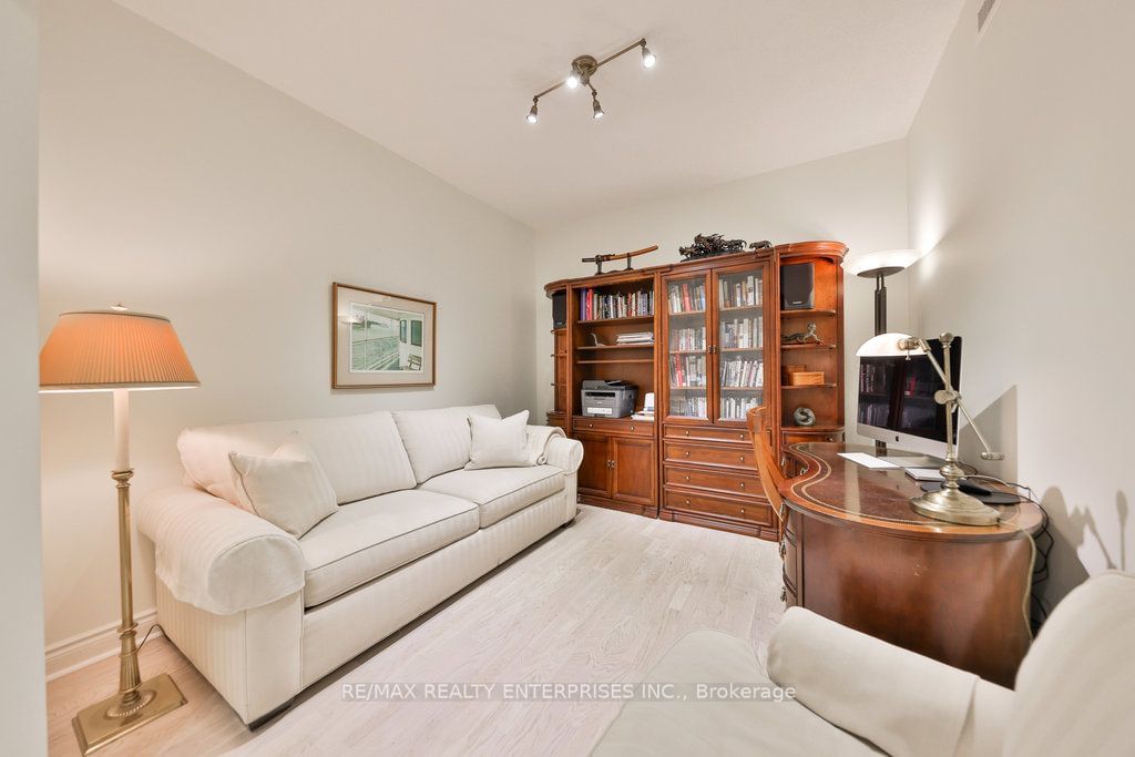 1477 Lakeshore Rd, unit 801 for sale - image #7