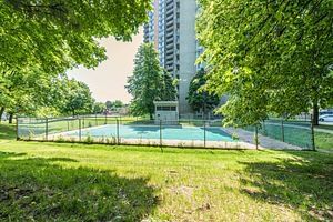 Maple Creek Condominiums, North York, Toronto