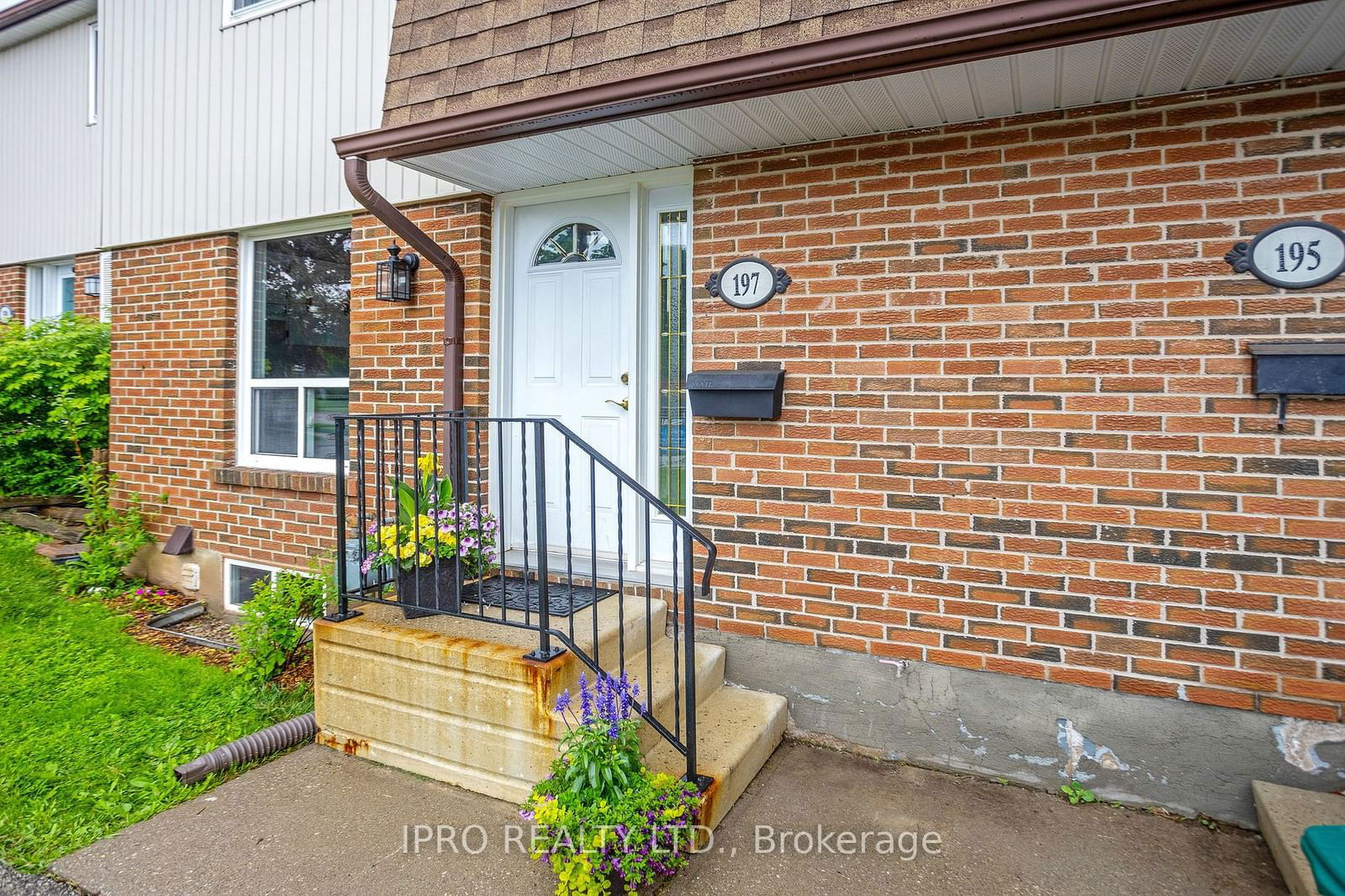 197 Kingham Rd, unit 197 for sale - image #3