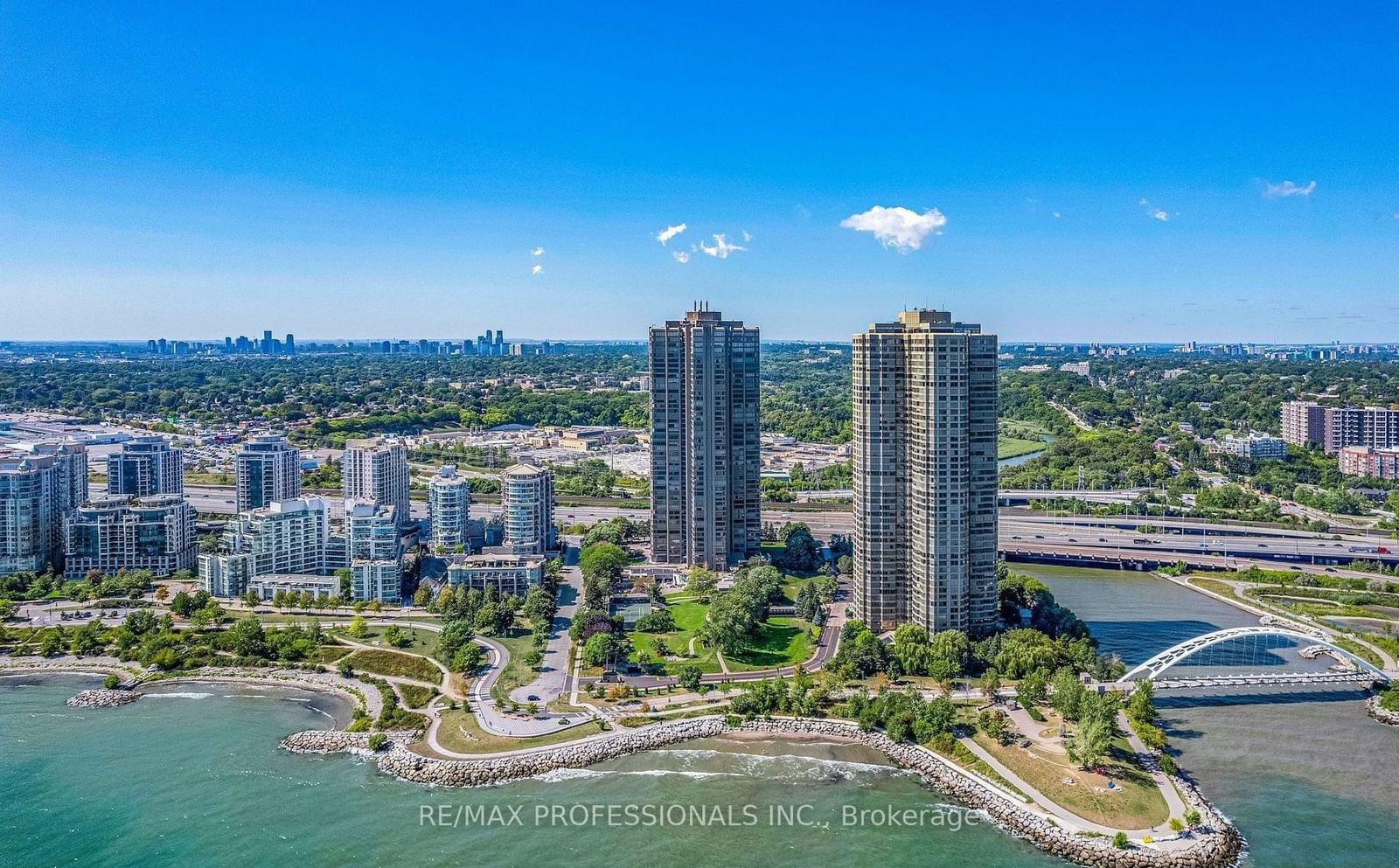 2045 Lake Shore Blvd W, unit 810 for sale - image #2