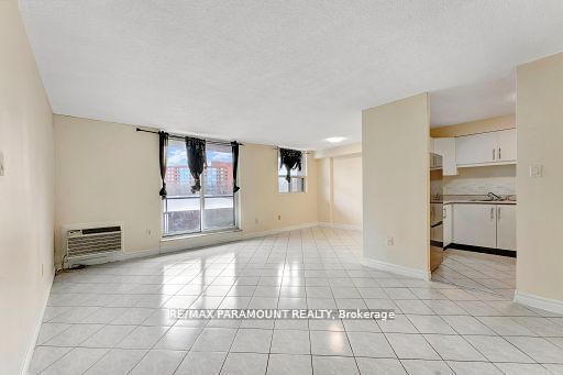 1881 Jane St, unit 303 for sale - image #7