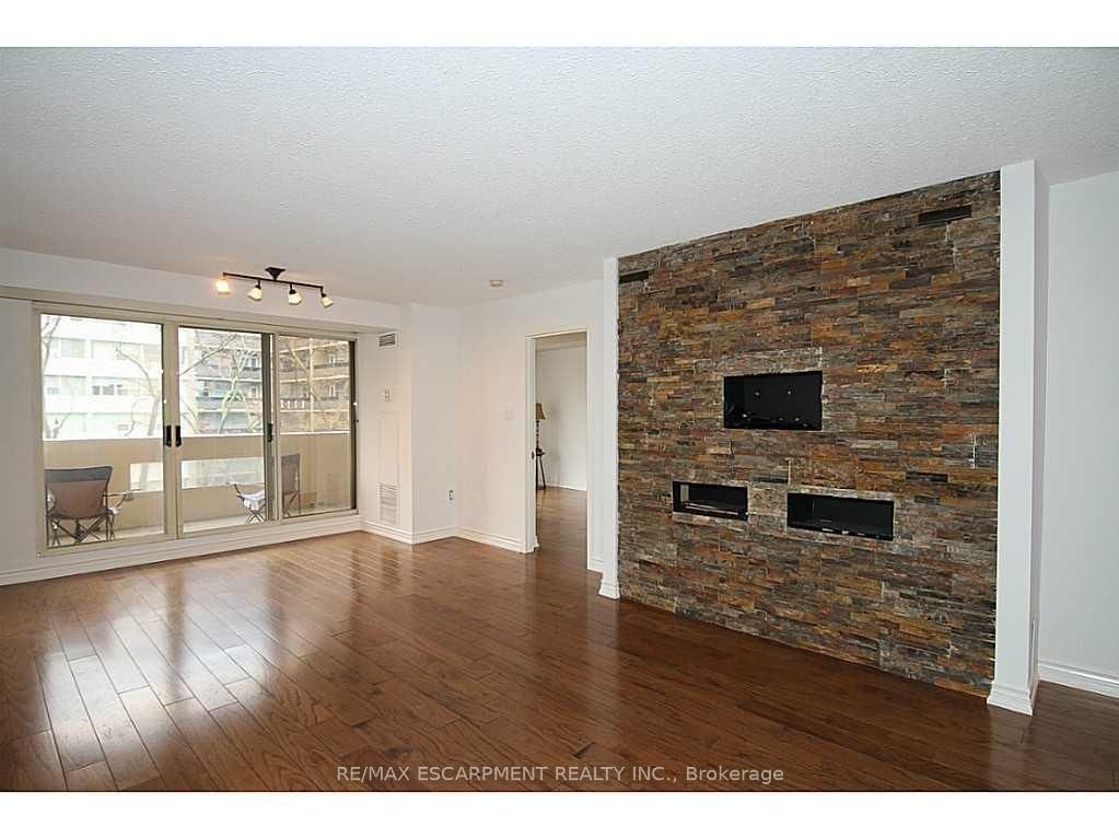 1237 North Shore Blvd, unit 404 for sale - image #8