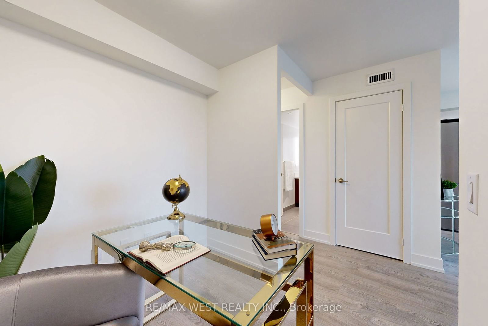 5 Mabelle Ave, unit 1227 for sale - image #20