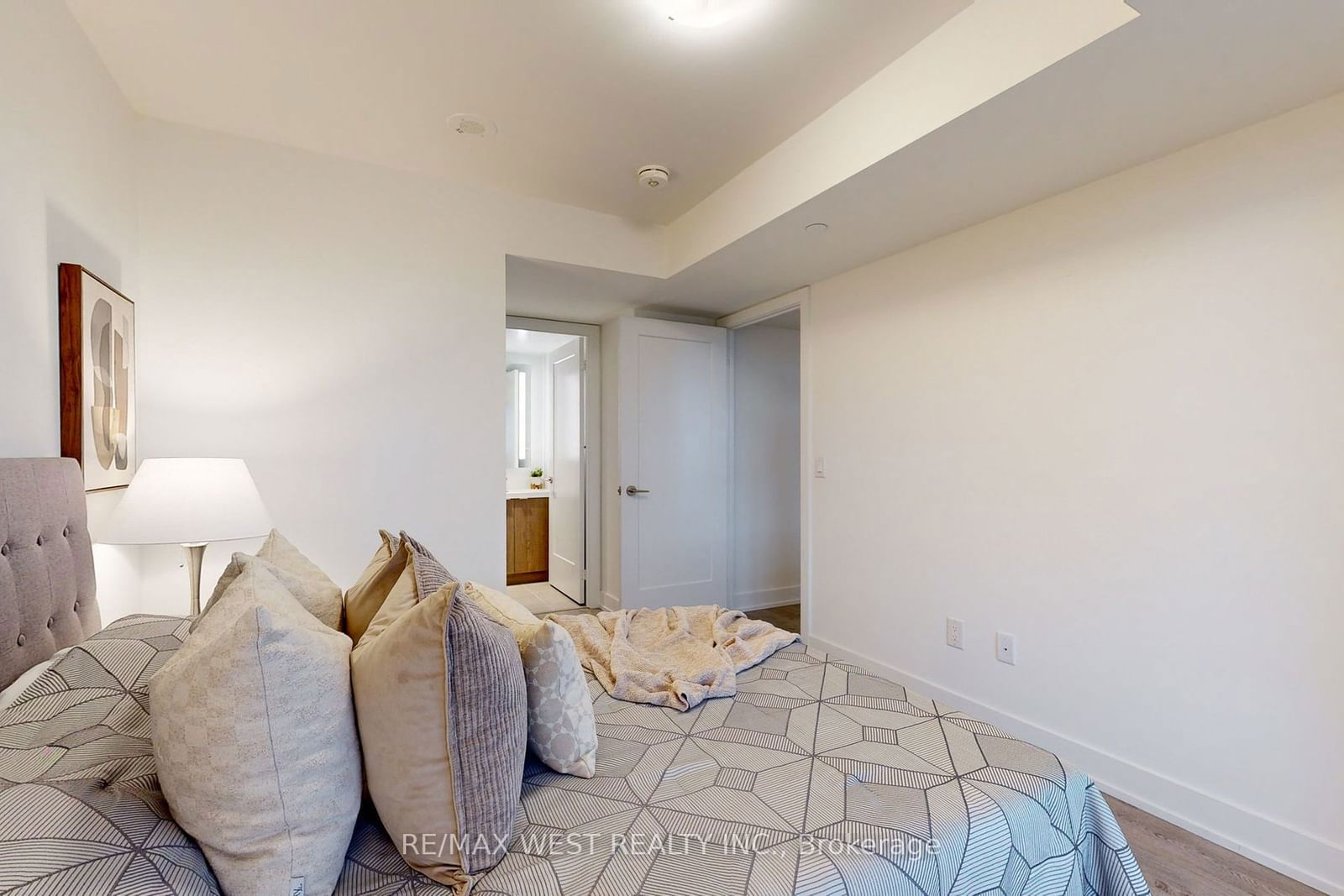 5 Mabelle Ave, unit 1227 for sale - image #26