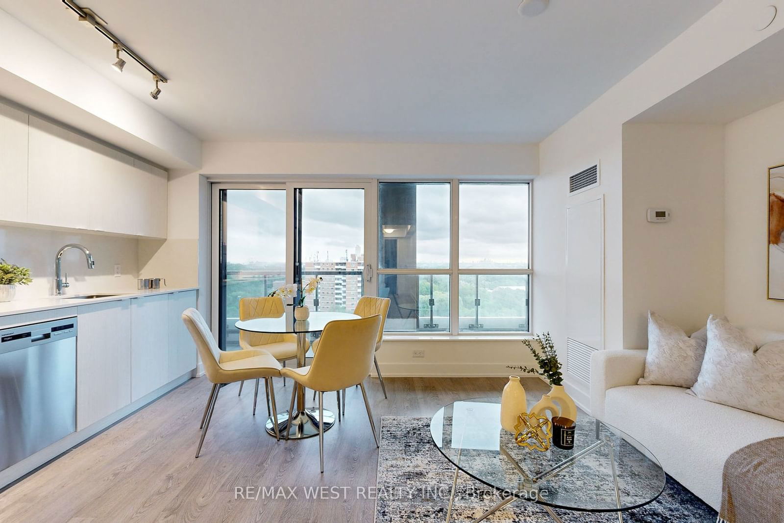 5 Mabelle Ave, unit 1227 for sale - image #7