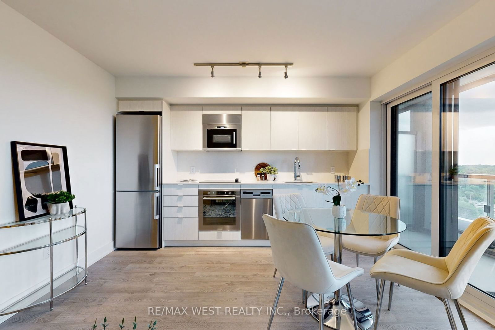 5 Mabelle Ave, unit 1227 for sale - image #8