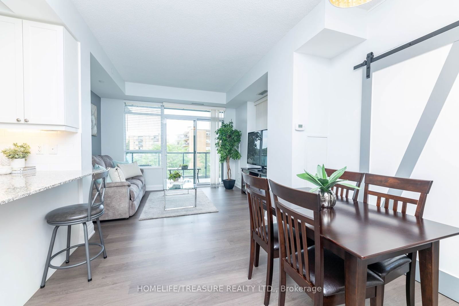 35 Fontenay Crt, unit 402 for sale - image #9