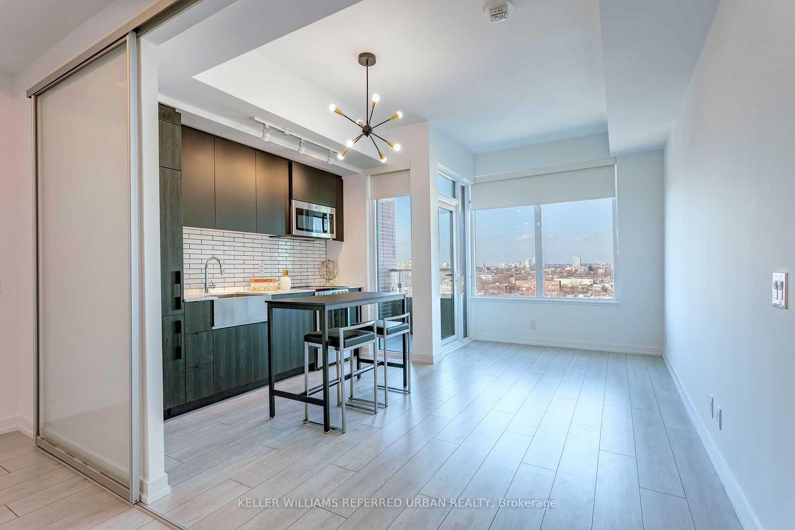 270 Dufferin St, unit 1117 for sale - image #3