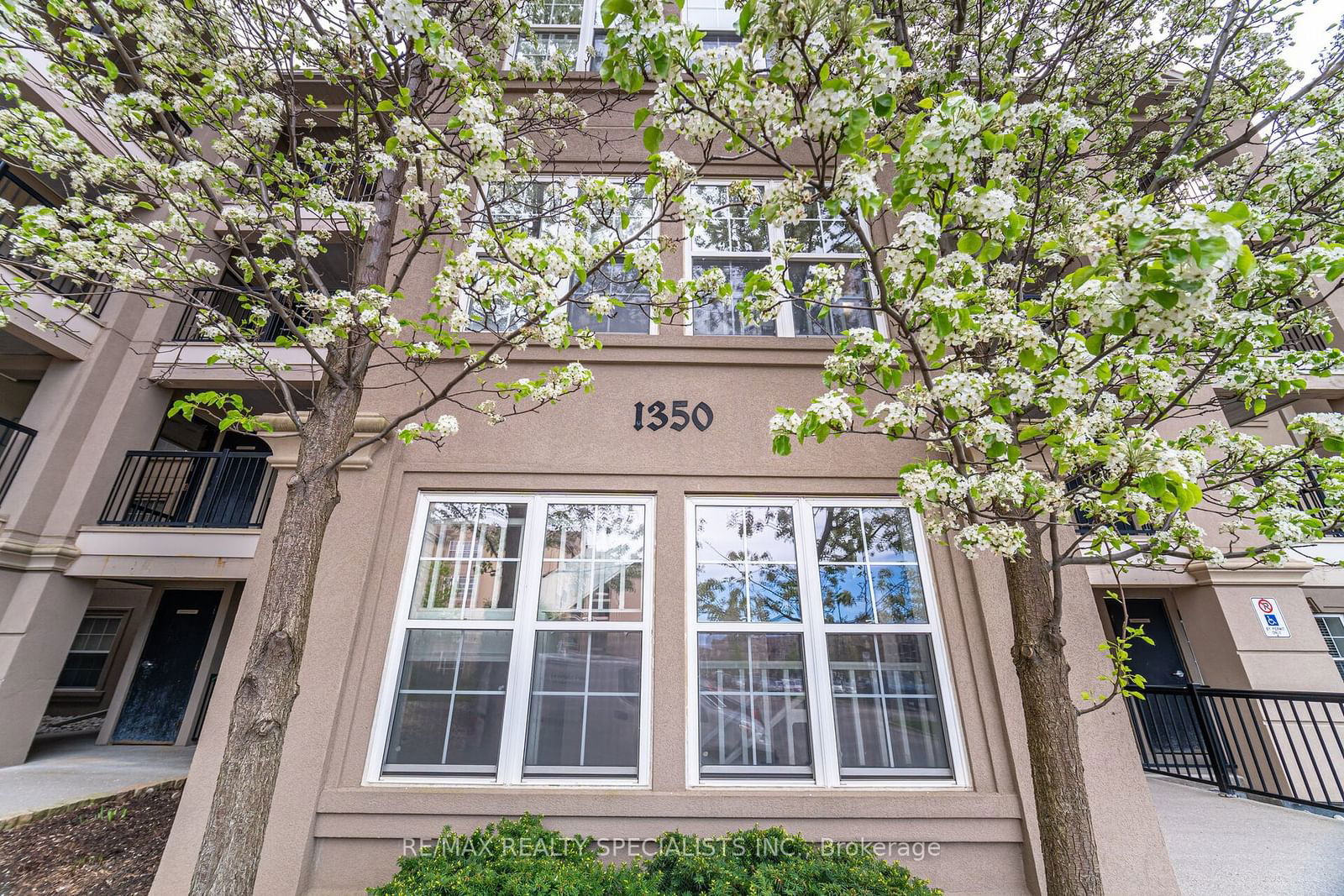 1350 Main St E, unit 412 for sale - image #2