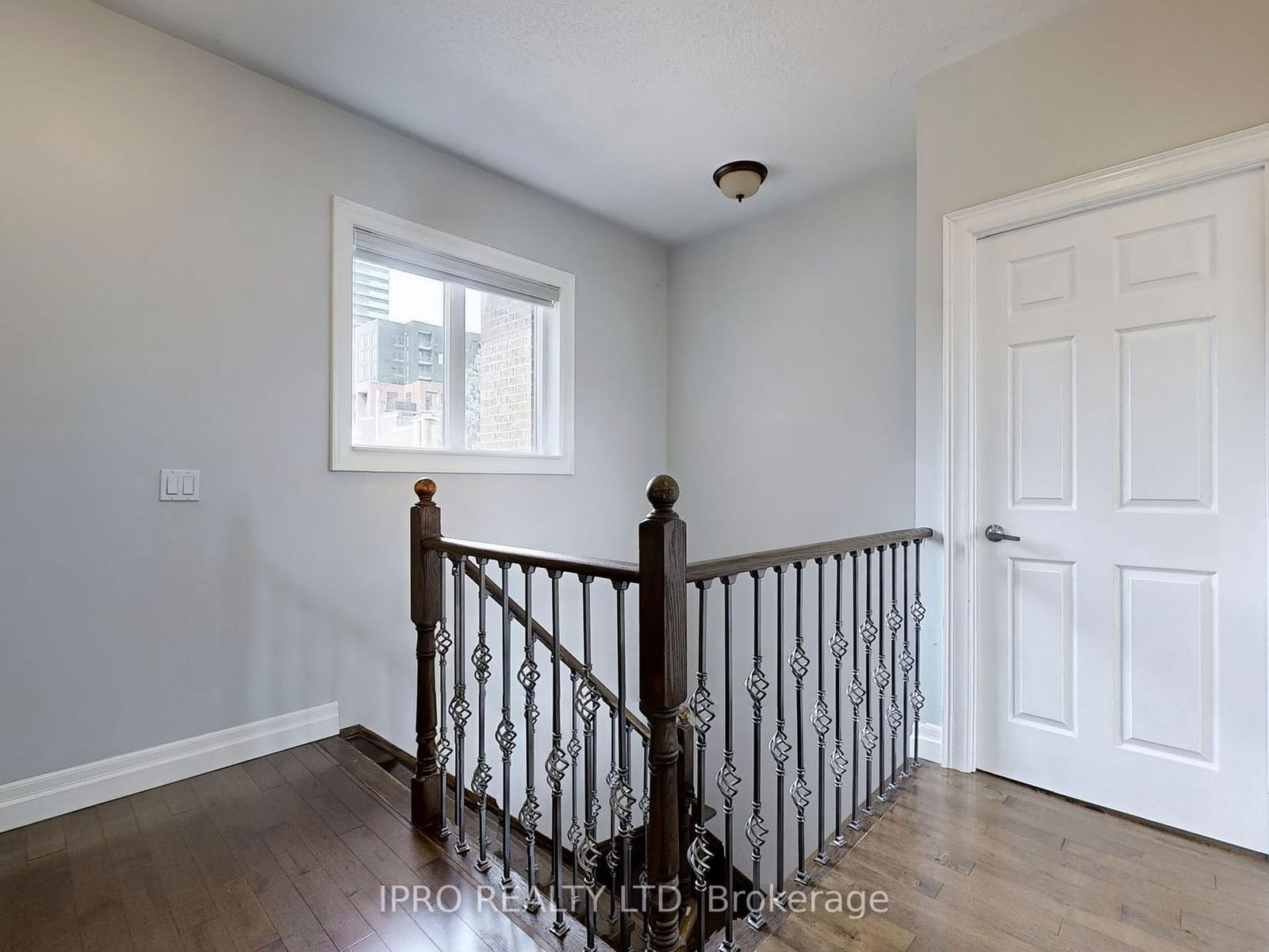 388 Prince Of Wales Dr, unit 105 for rent - image #17