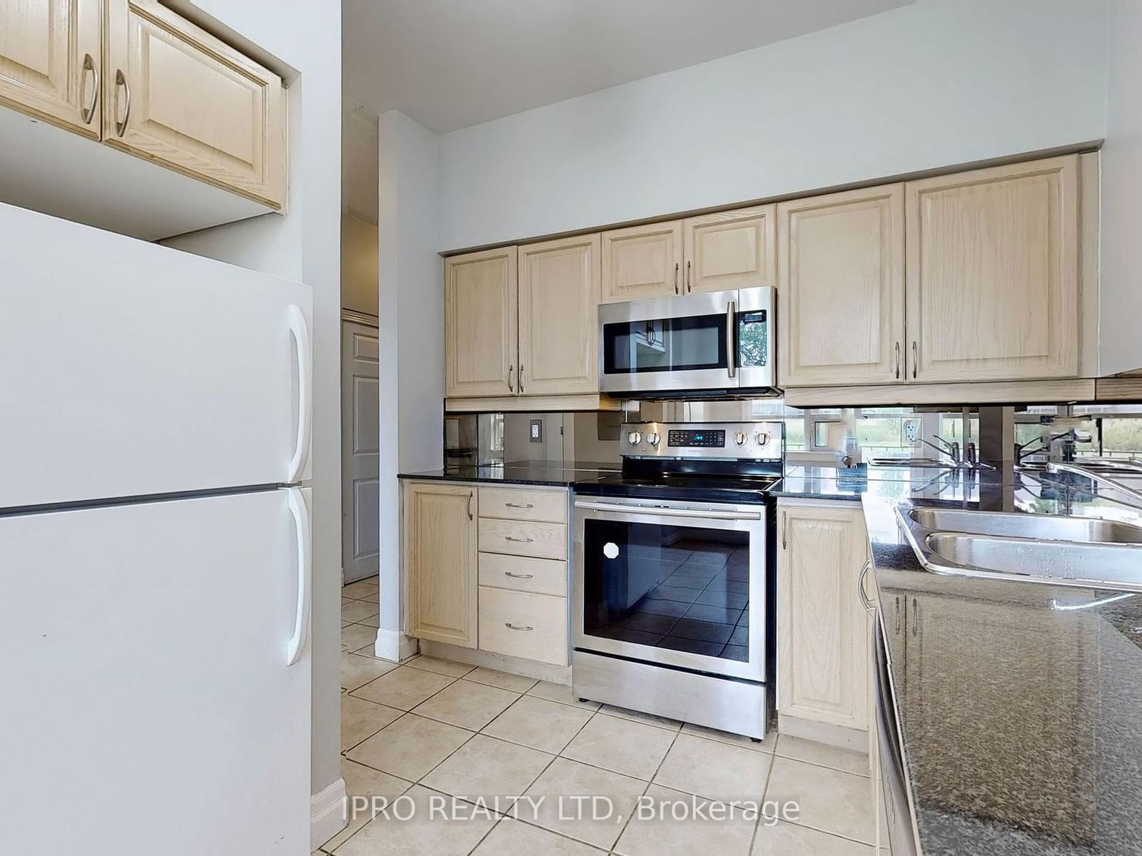 388 Prince Of Wales Dr, unit 105 for rent - image #7