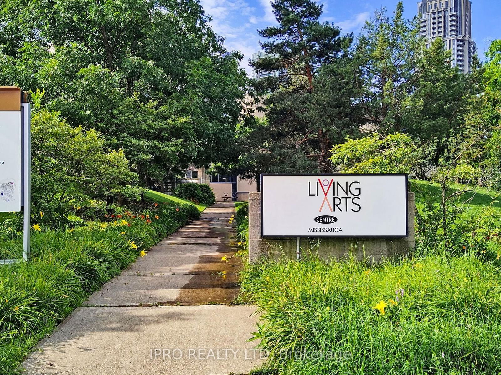 388 Prince Of Wales Dr, unit 105 for sale - image #39