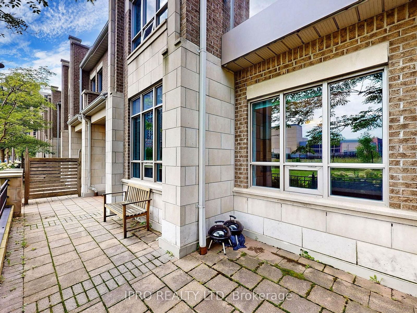 388 Prince Of Wales Dr, unit 105 for sale - image #4