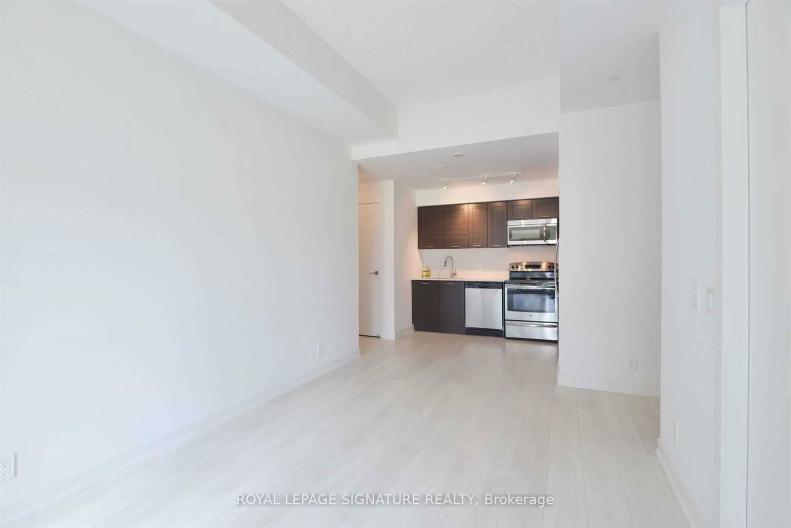 2200 Lakeshore Blvd W, unit 805 for rent - image #3