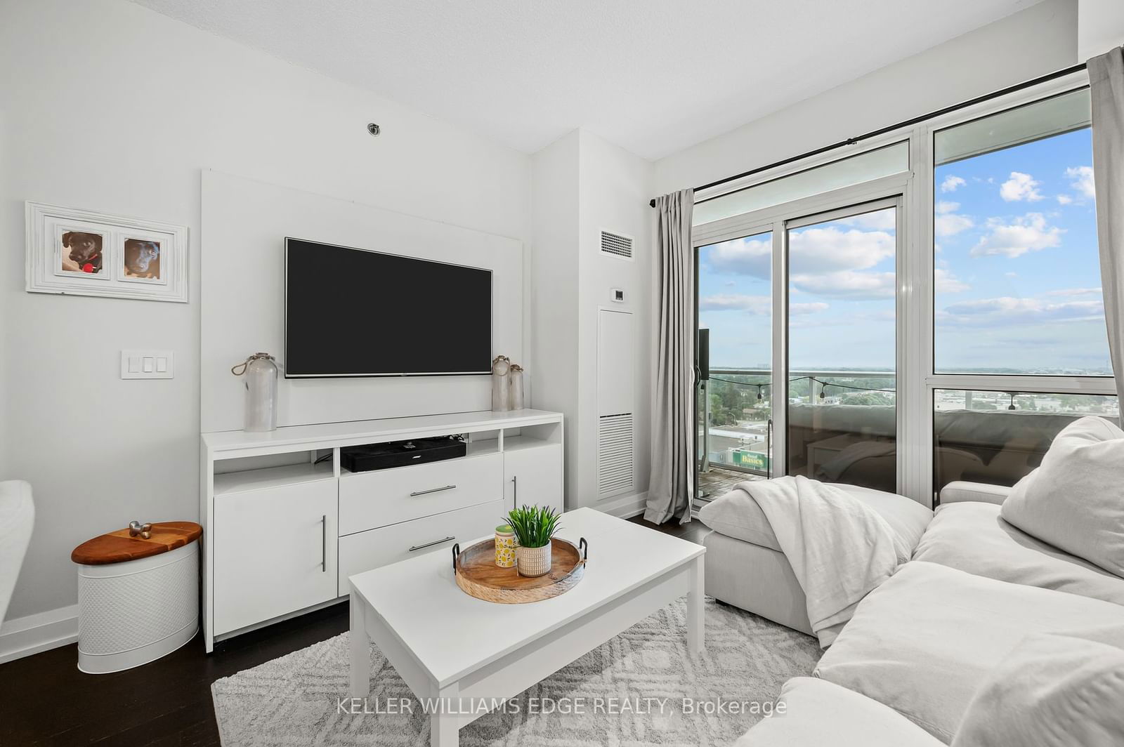 65 Speers Rd, unit 1110 for sale - image #11