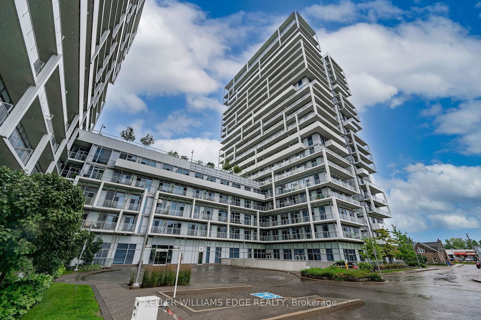 65 Speers Rd, unit 1110 for sale - image #2