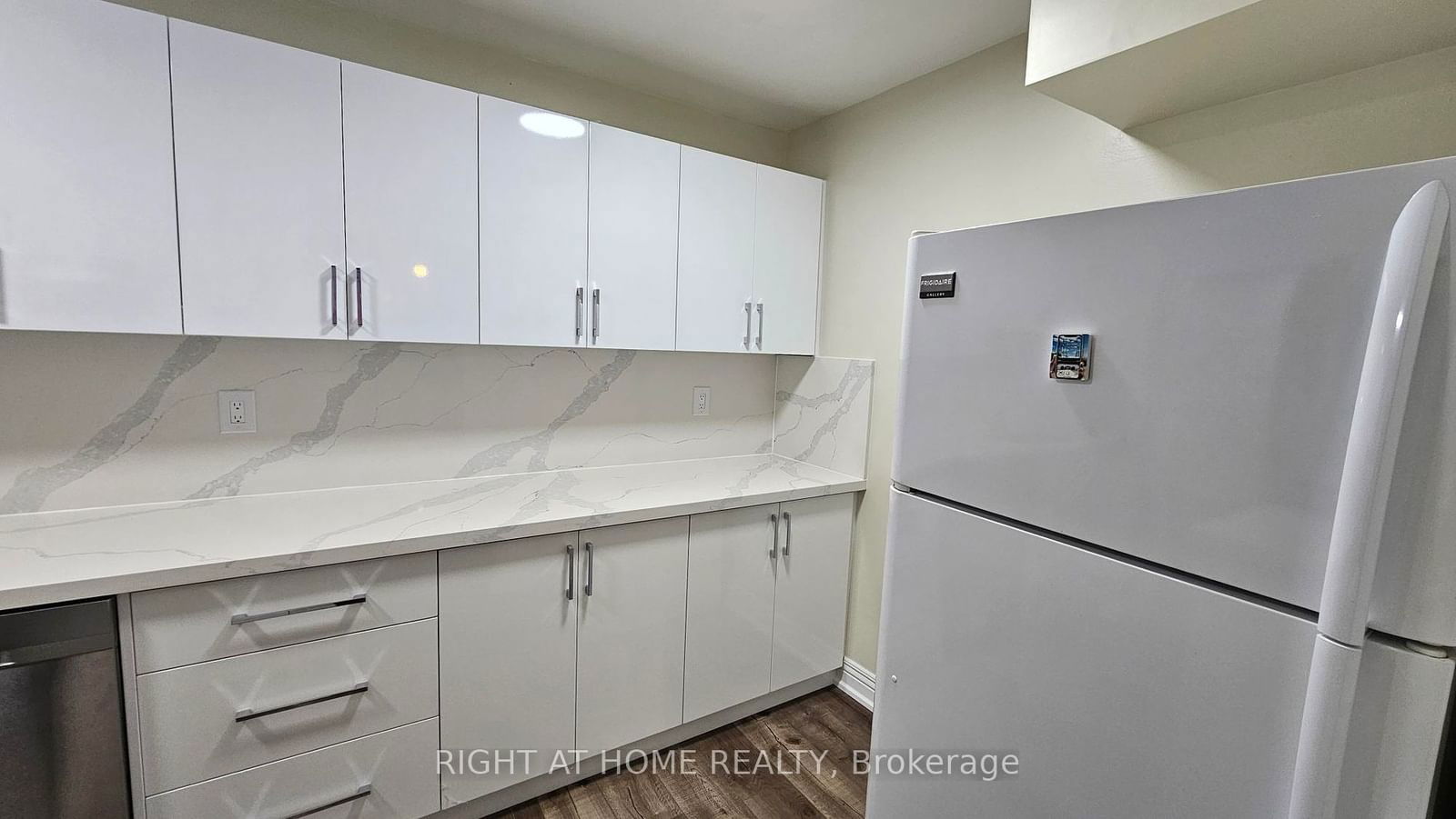 345 Driftwood Ave, unit 406 for sale - image #12