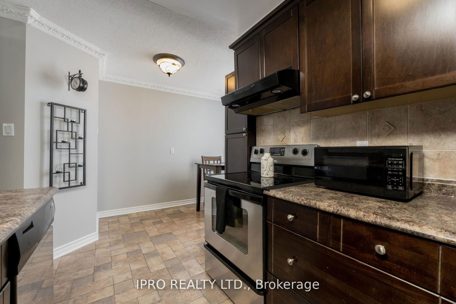 10 Malta Ave, unit 1109 for sale