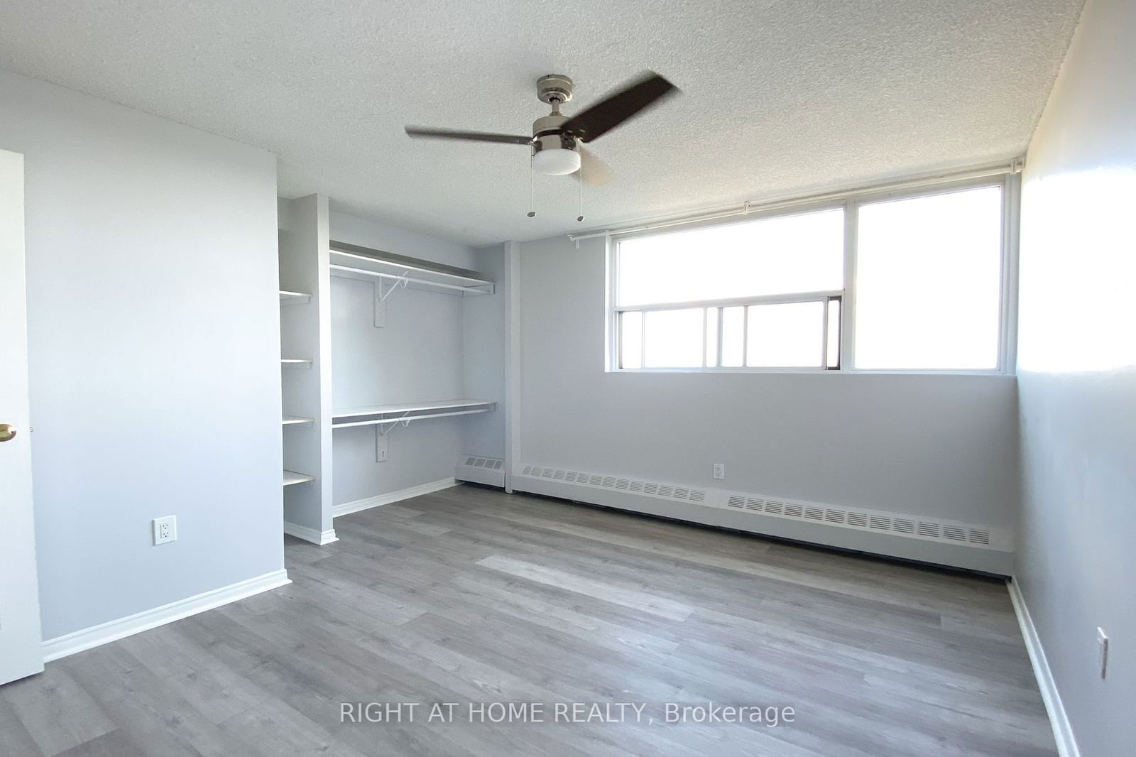 2900 Battleford Rd, unit 610 for rent - image #10