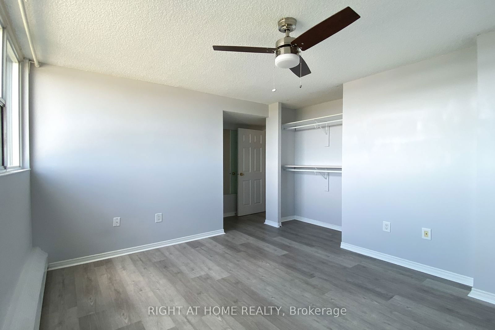 2900 Battleford Rd, unit 610 for rent - image #14