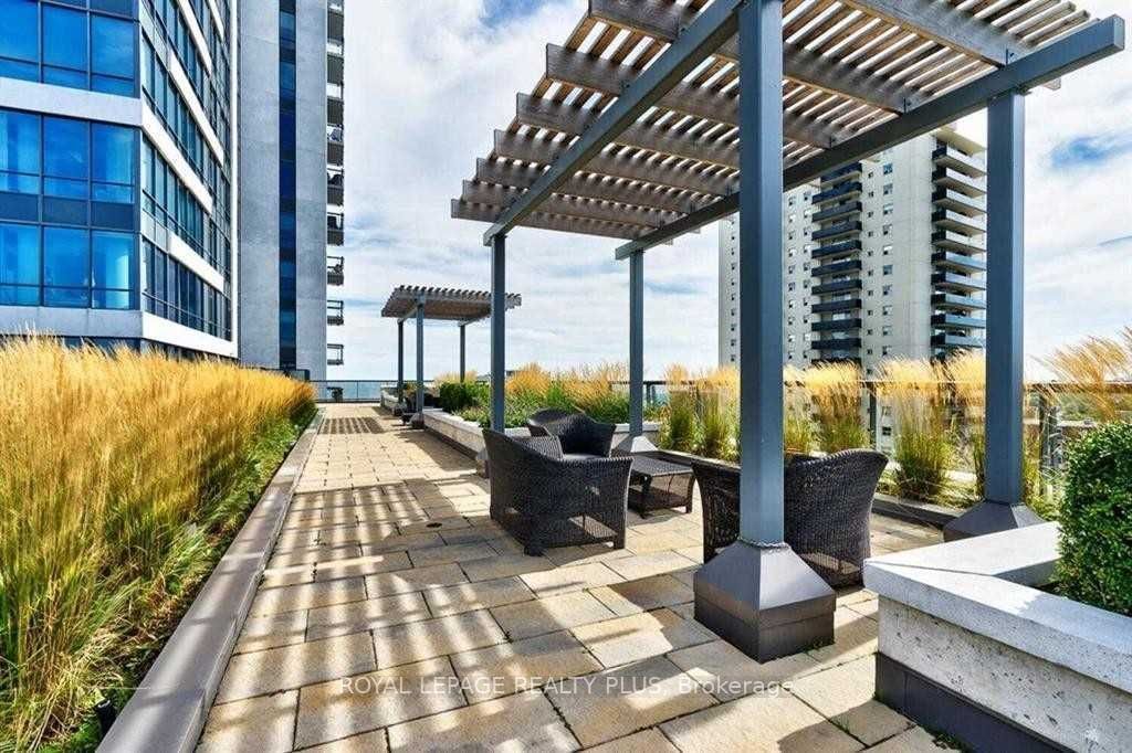 1 Hurontario St, unit 217 for rent