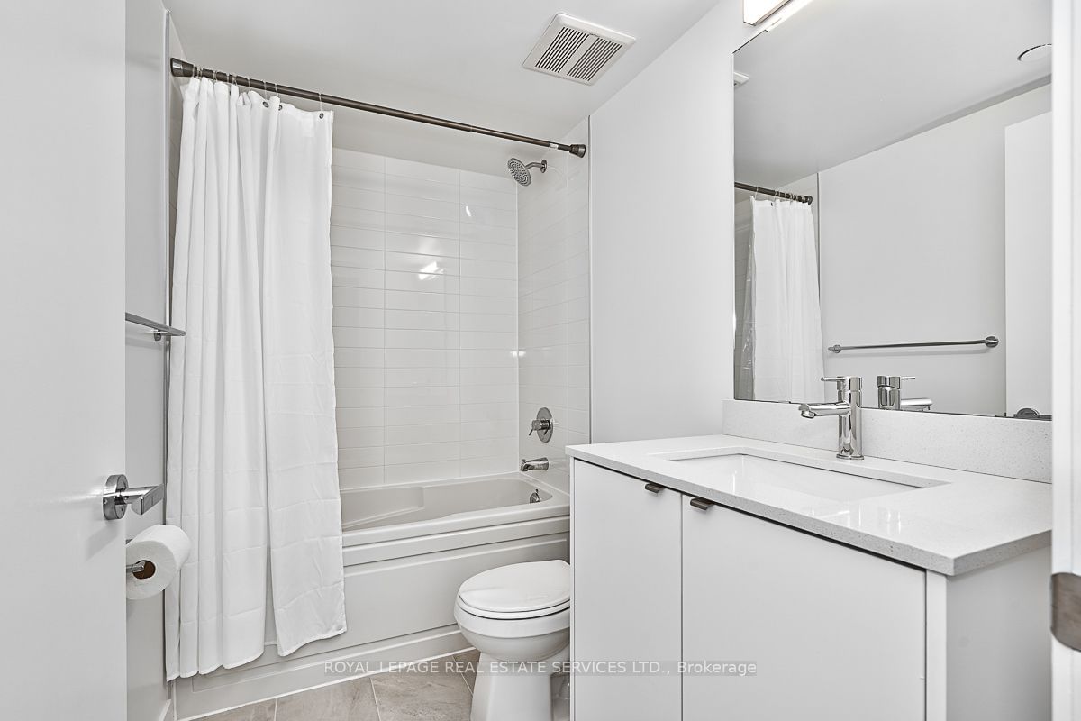 3210 Dakota Common, unit A222 for sale - image #15