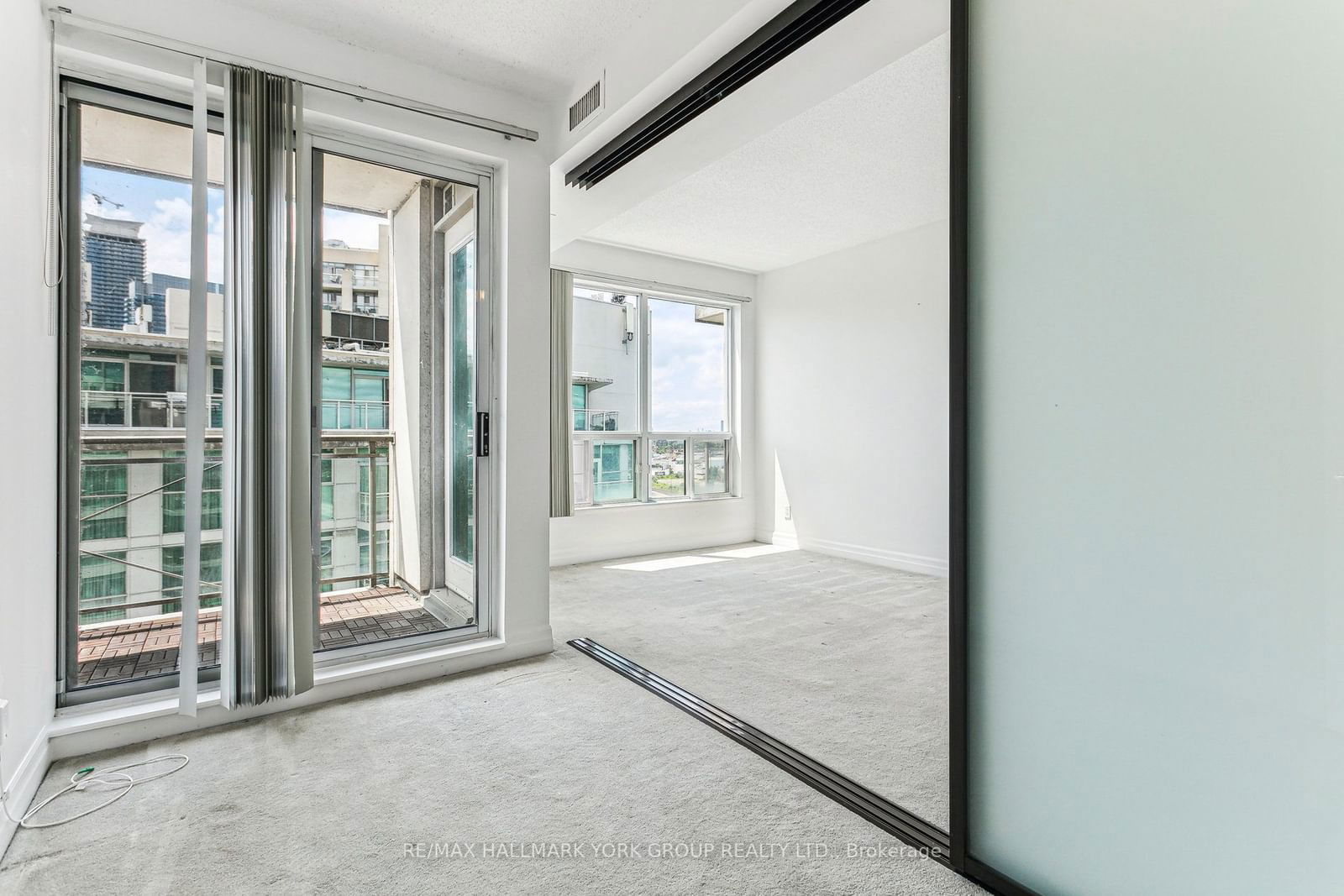 88 Palace Pier Crt, unit PH304 for sale