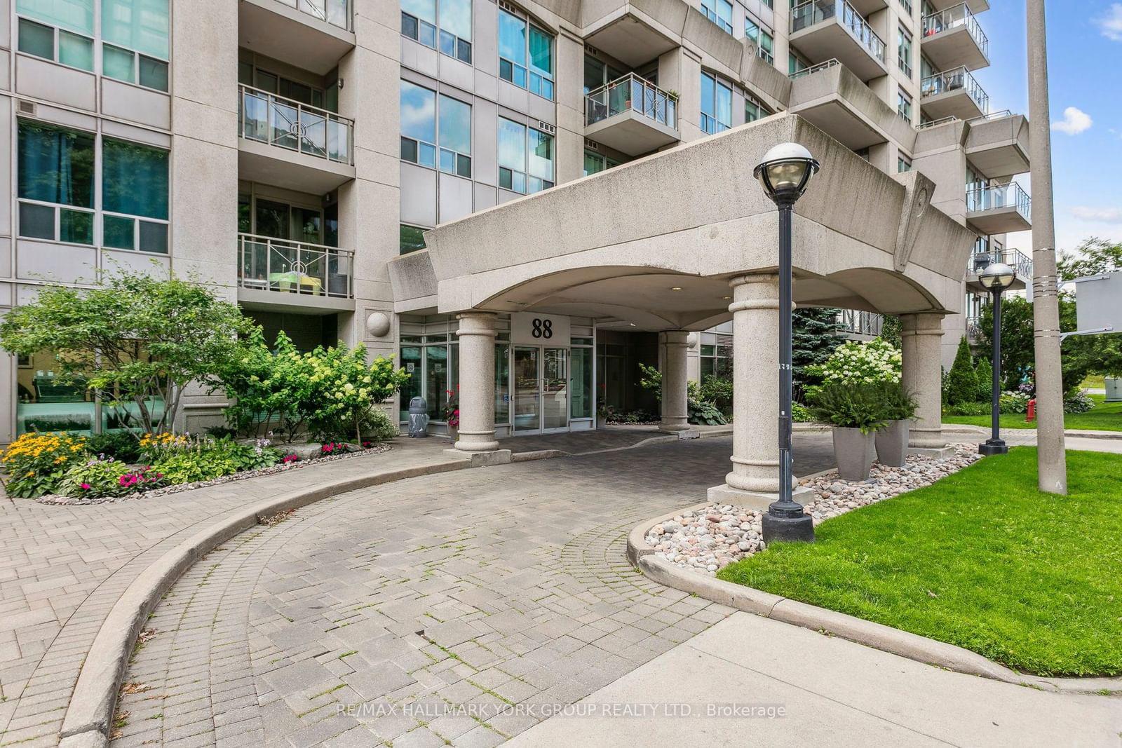 88 Palace Pier Crt, unit PH304 for sale - image #2