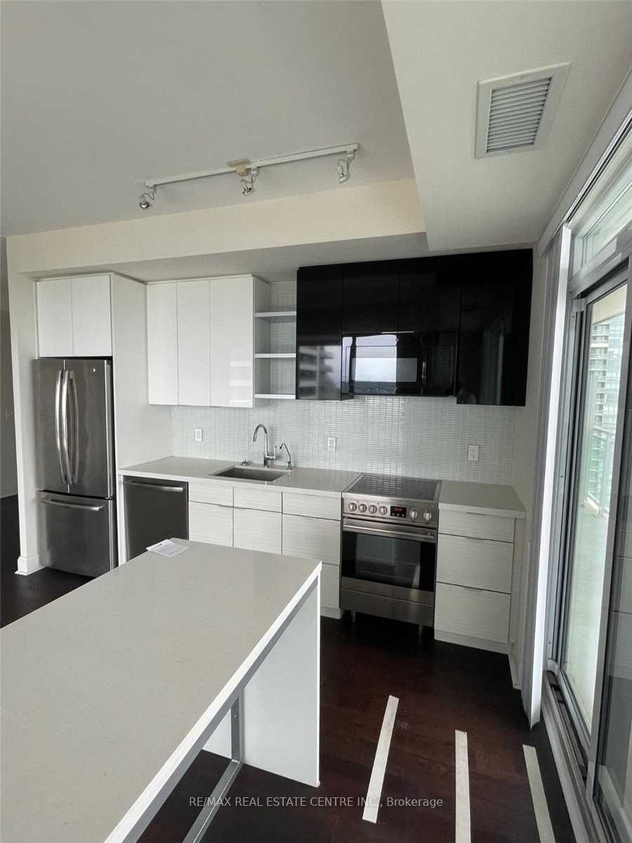 33 Shore Breeze Dr, unit 2710 for rent