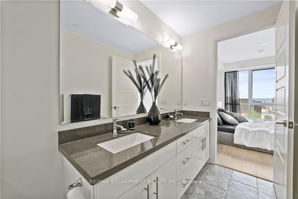 2025 Maria St, unit 807 for sale - image #20