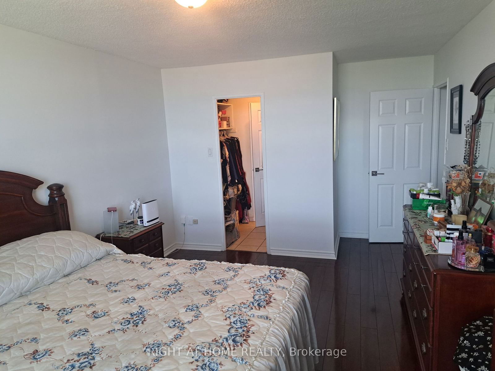 75 Emmett Ave, unit 2014 for sale