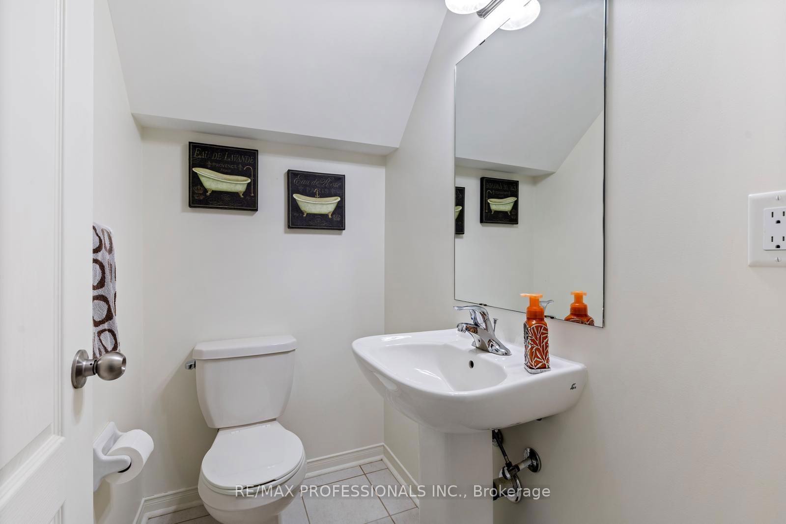 3070 Thomas St, unit 5 for sale - image #12