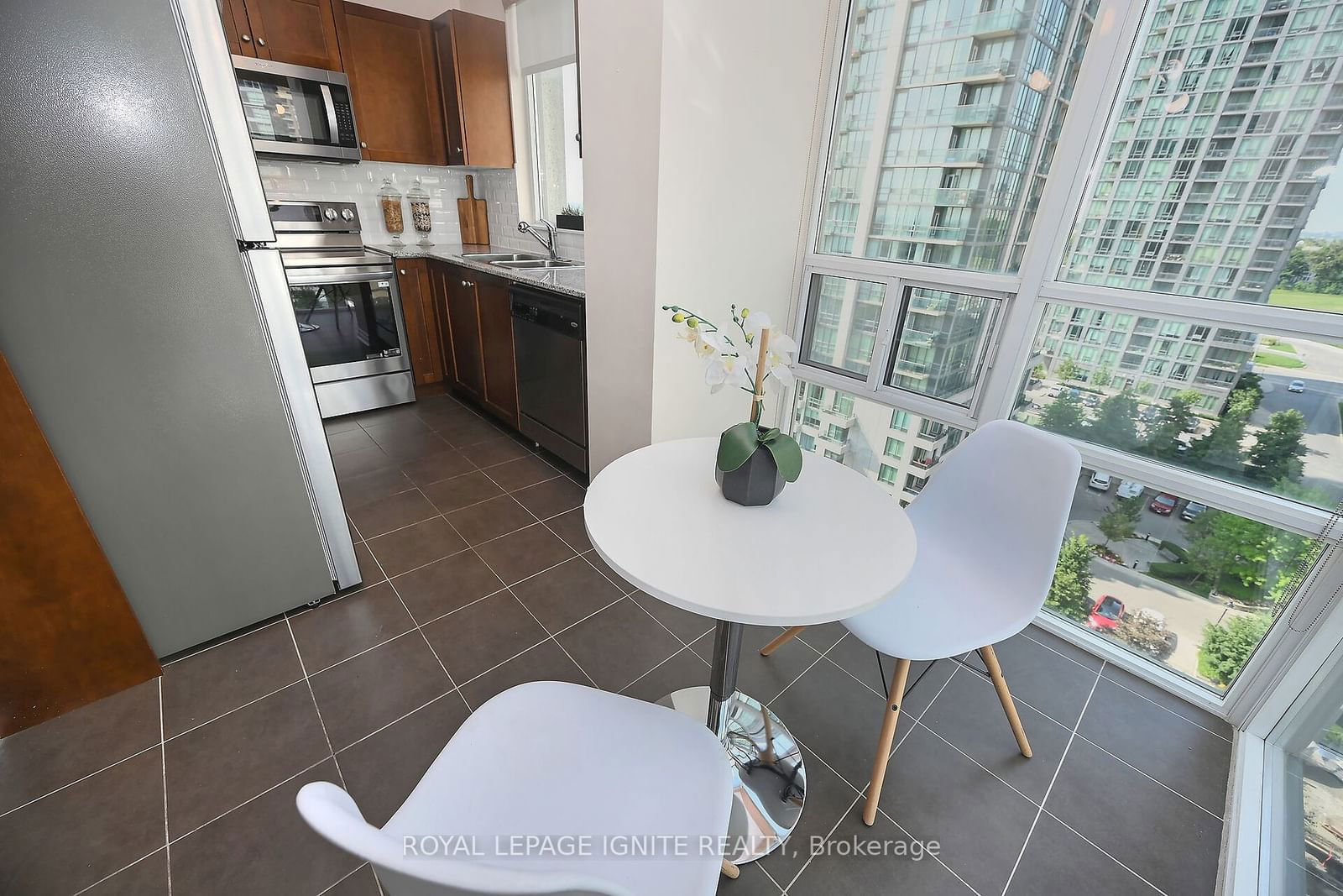 3504 Hurontario St, unit 1207 for sale - image #14