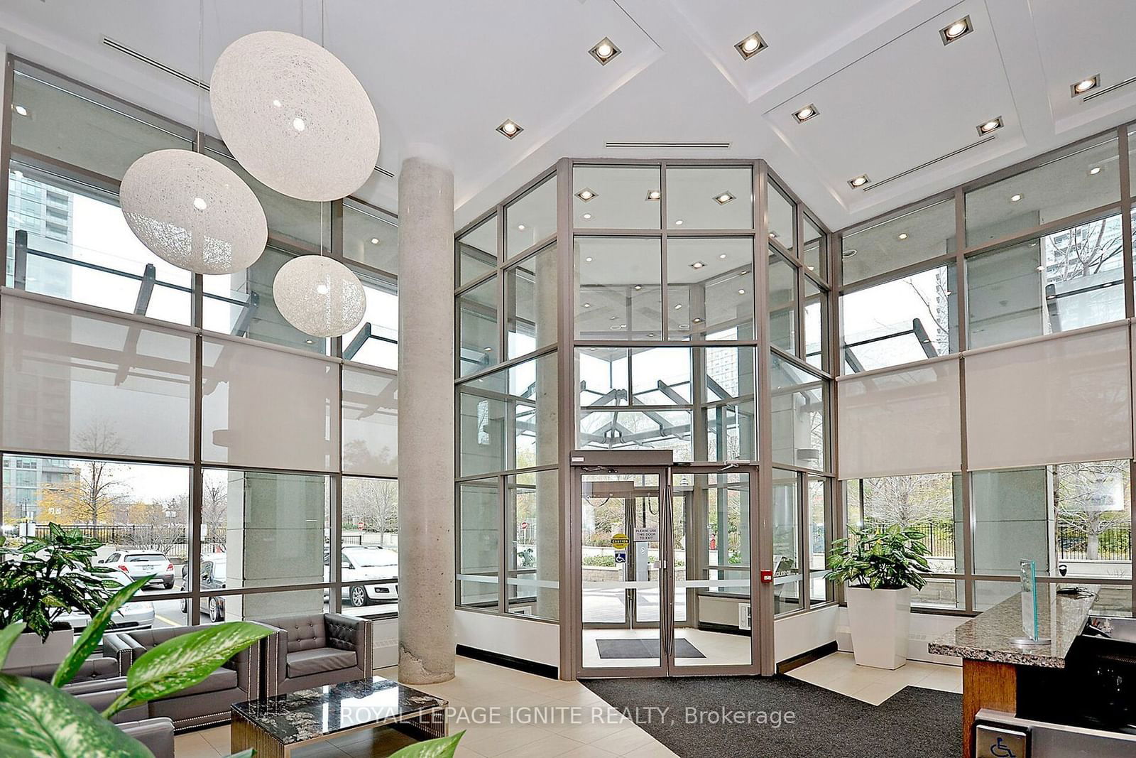 3504 Hurontario St, unit 1207 for sale - image #4