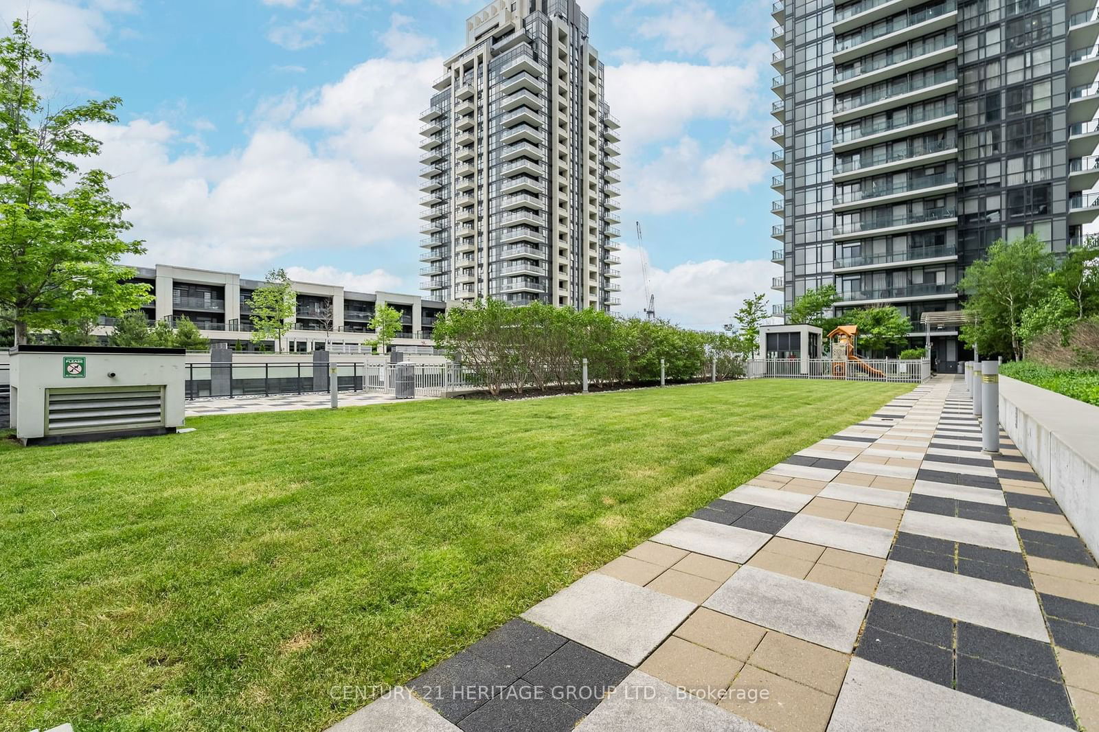 4070 Confederation Pkwy, unit LPH10 for sale - image #26