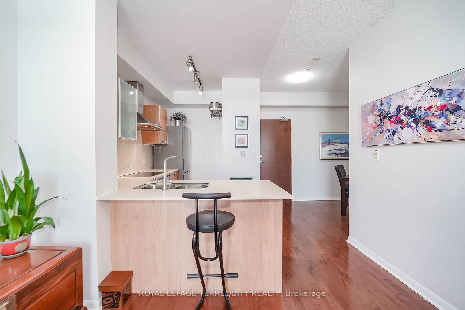 3391 Bloor St W, unit 312 for sale - image #11