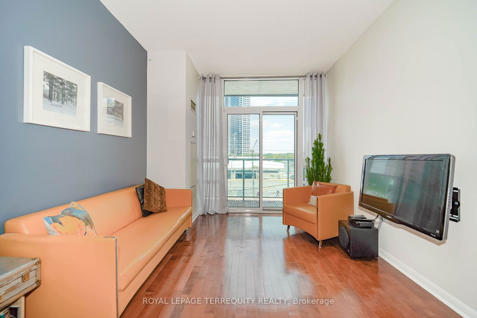 3391 Bloor St W, unit 312 for sale - image #12