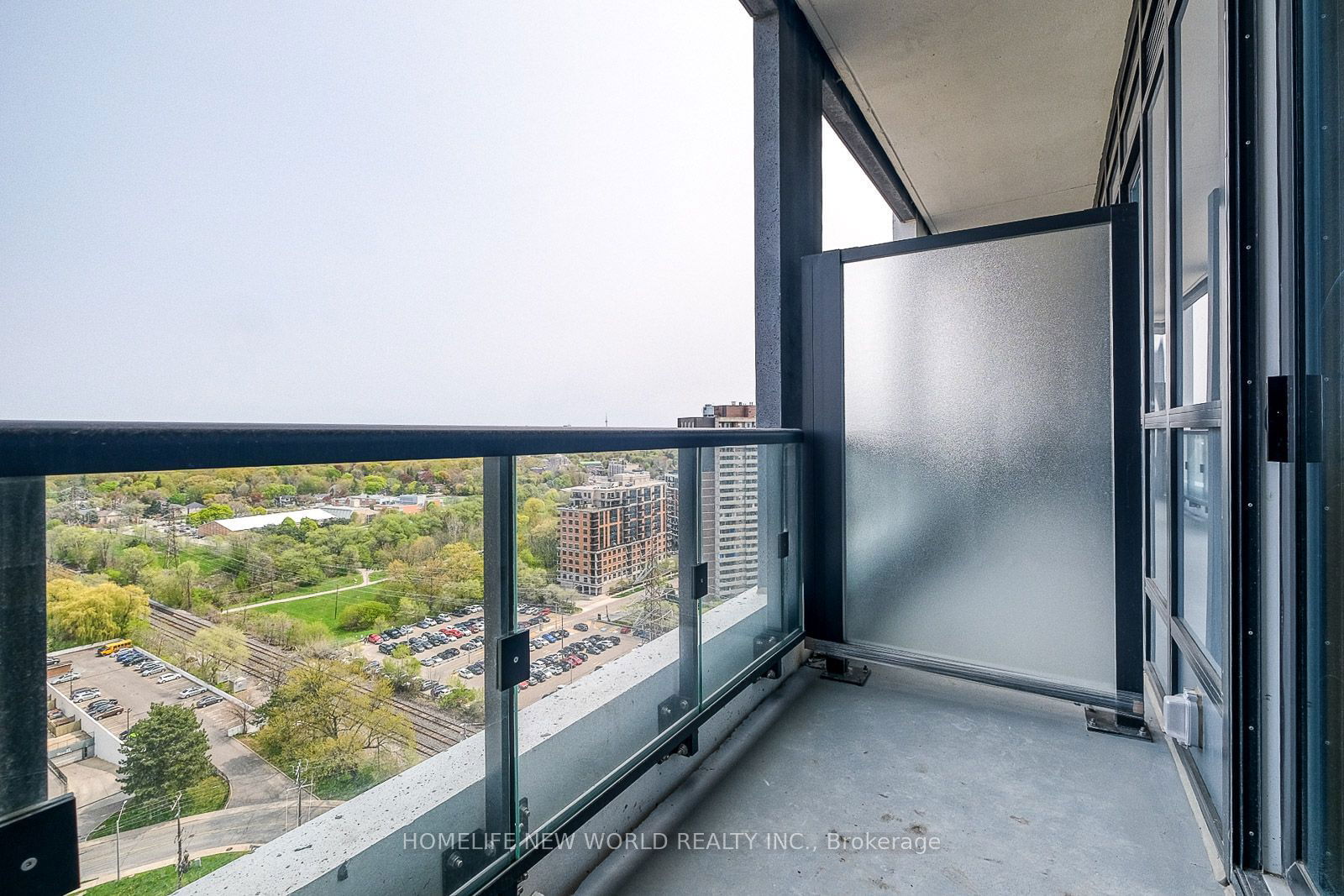 5 Mabelle Ave, unit 2035 for rent - image #17