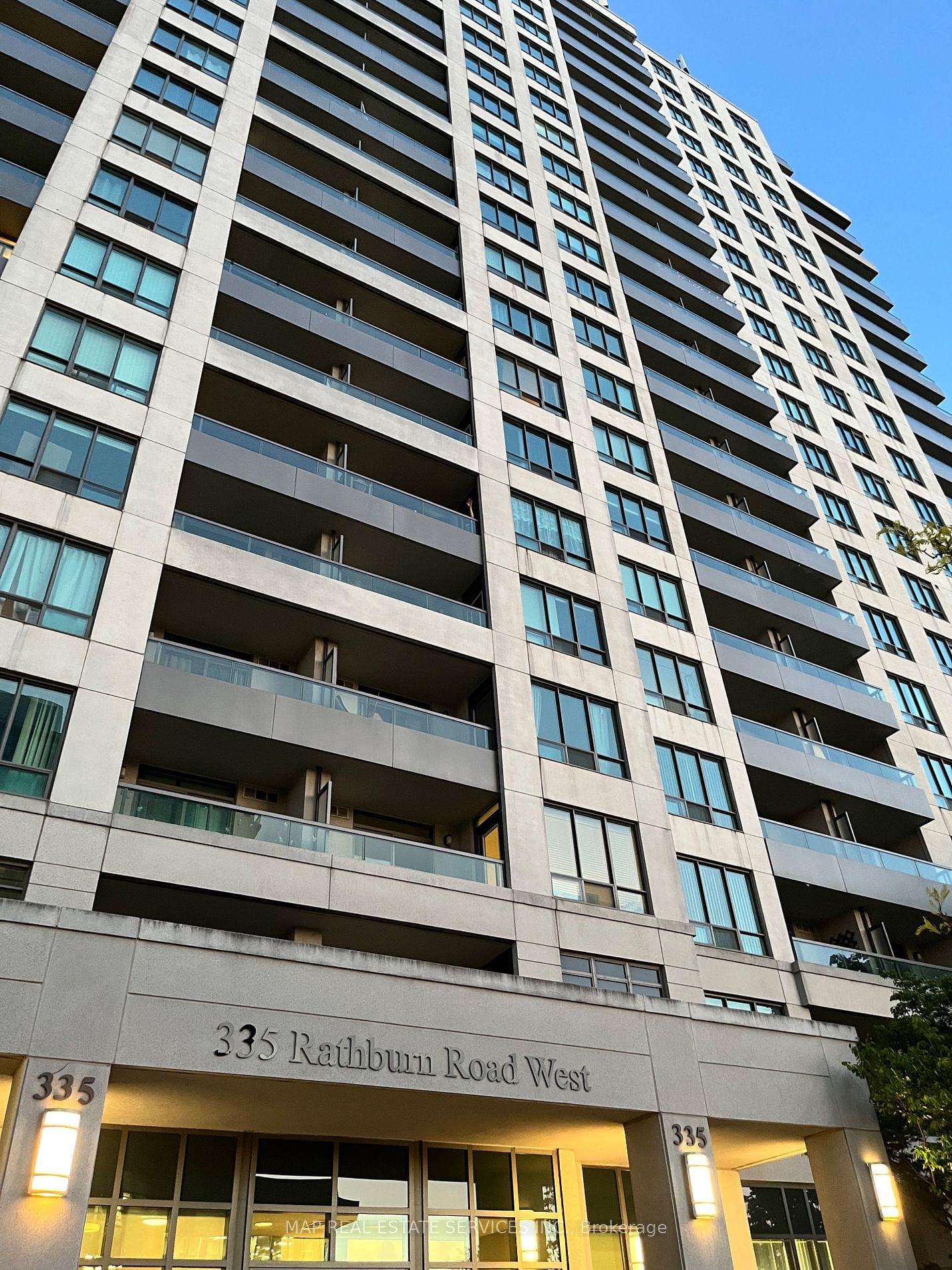 335 Rathburn Rd W, unit 1216 for rent