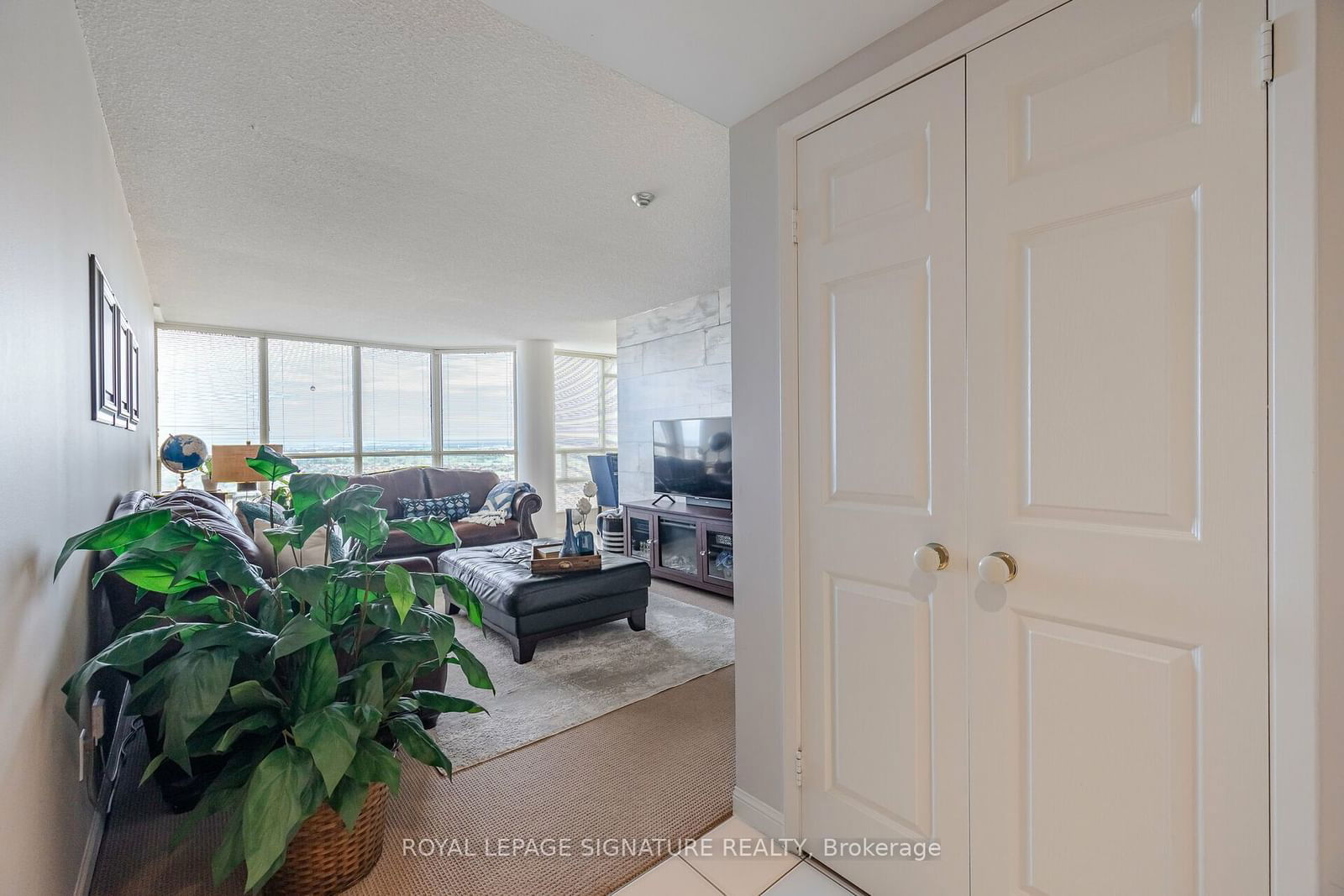 45 Kingsbridge Garden Circ, unit 2803 for sale - image #6