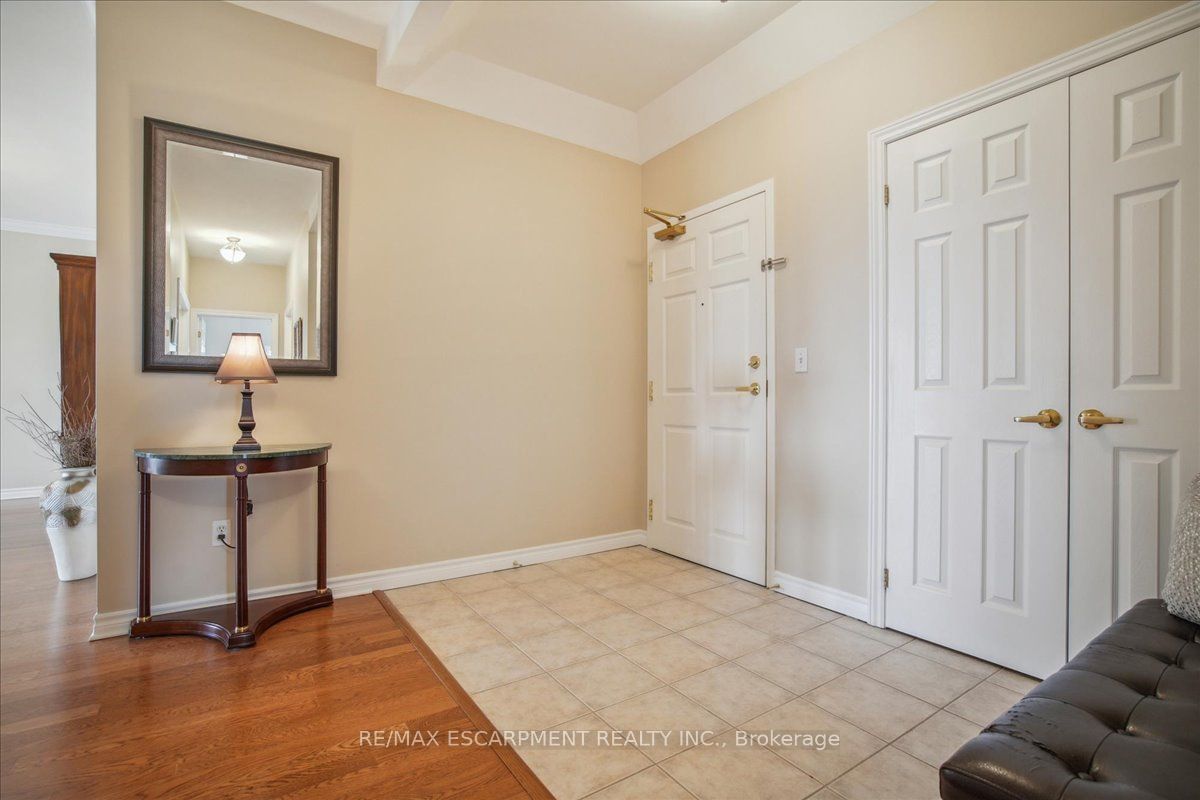 1499 Nottinghill Gate, unit 509 for sale - image #8