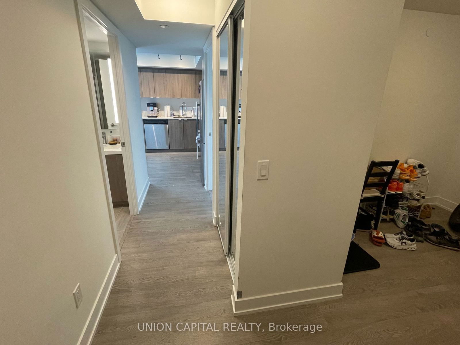 5 Mabelle Ave, unit 835 for rent - image #3