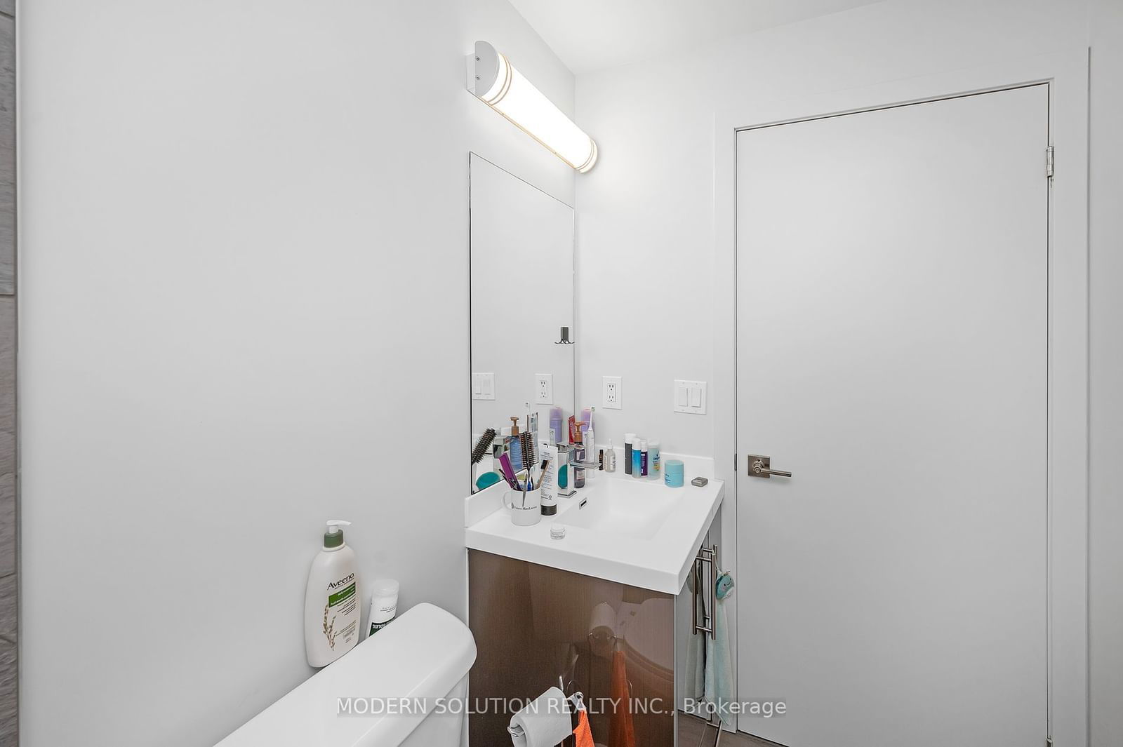 2093 Fairview St N, unit 2001 for sale - image #11