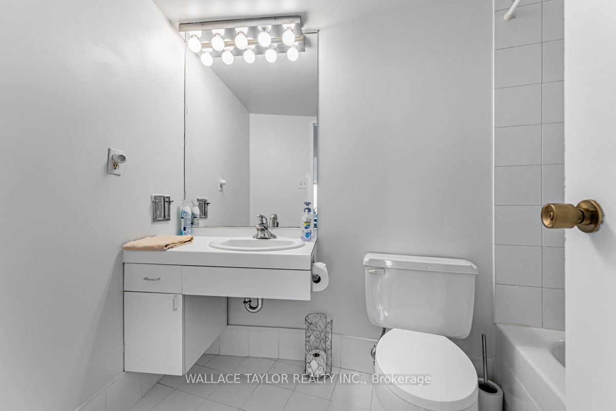 2045 Lake Shore Blvd W, unit 1612 for sale - image #20