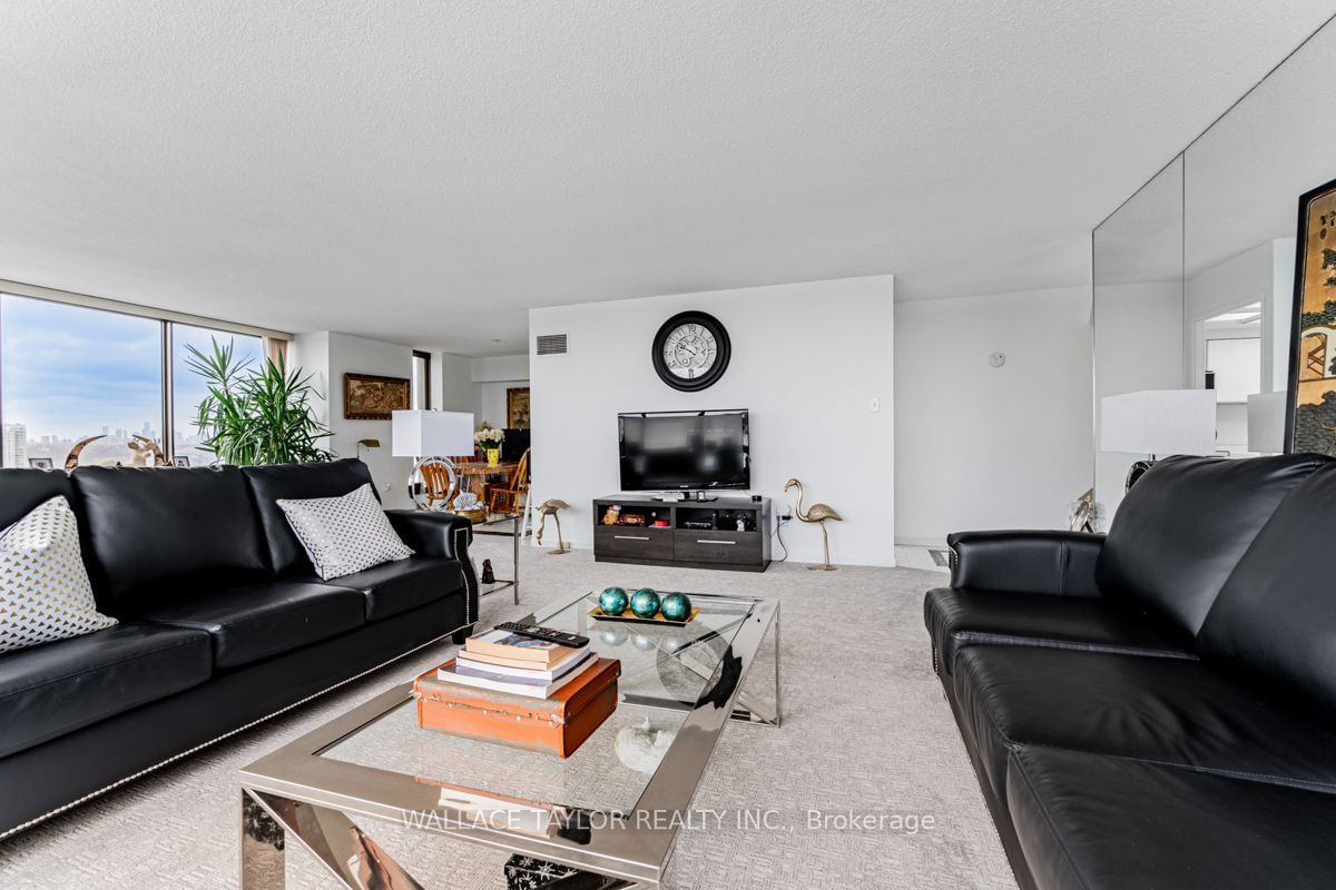 2045 Lake Shore Blvd W, unit 1612 for sale - image #8