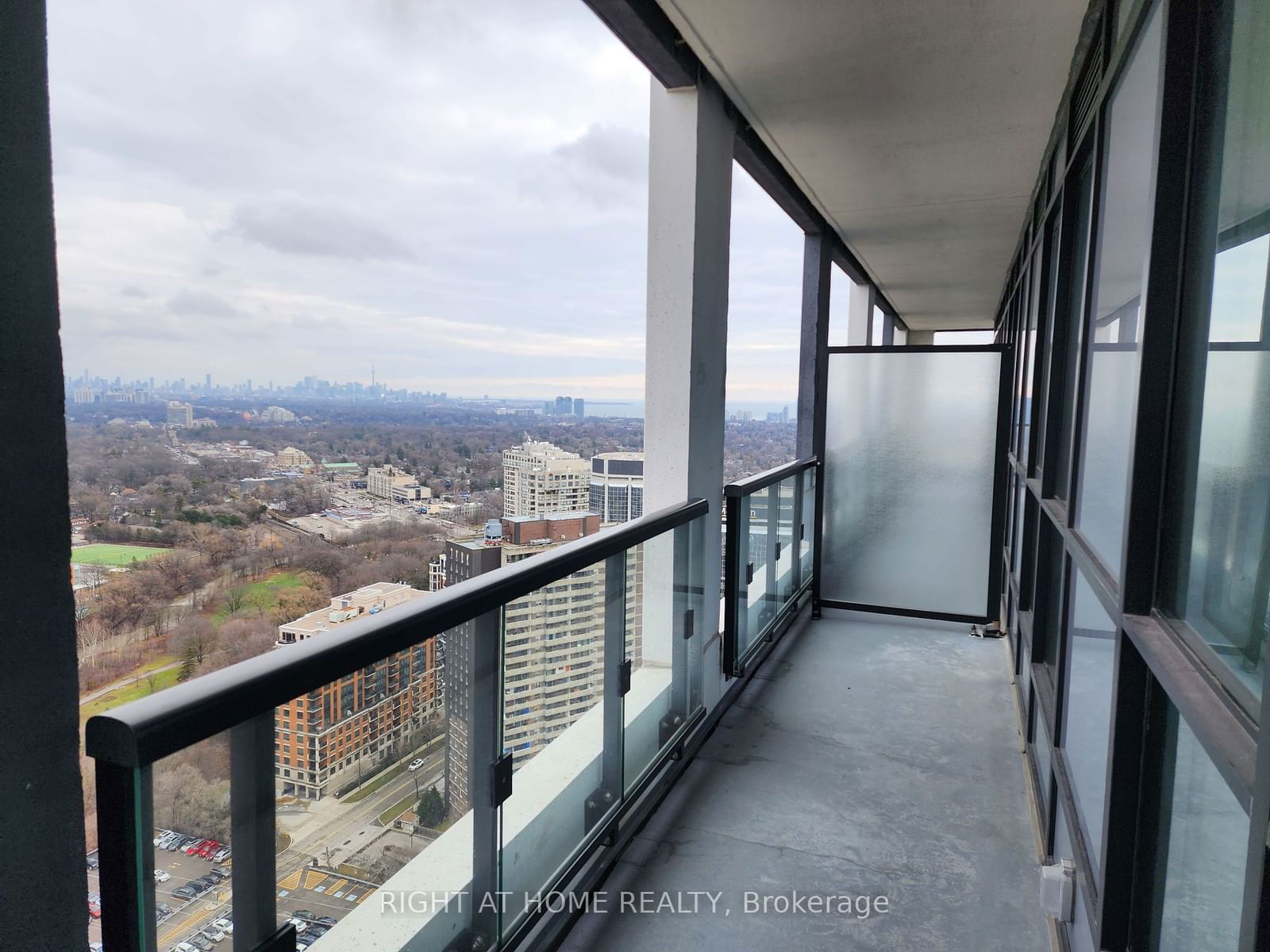 5 Mabelle Ave, unit 3427 for rent - image #35