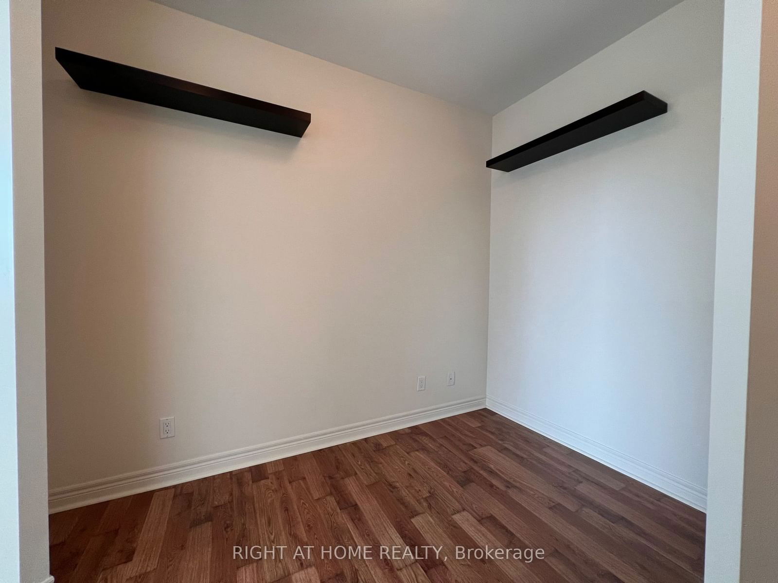 339 RATHBURN Rd, unit PH 16 for rent - image #6