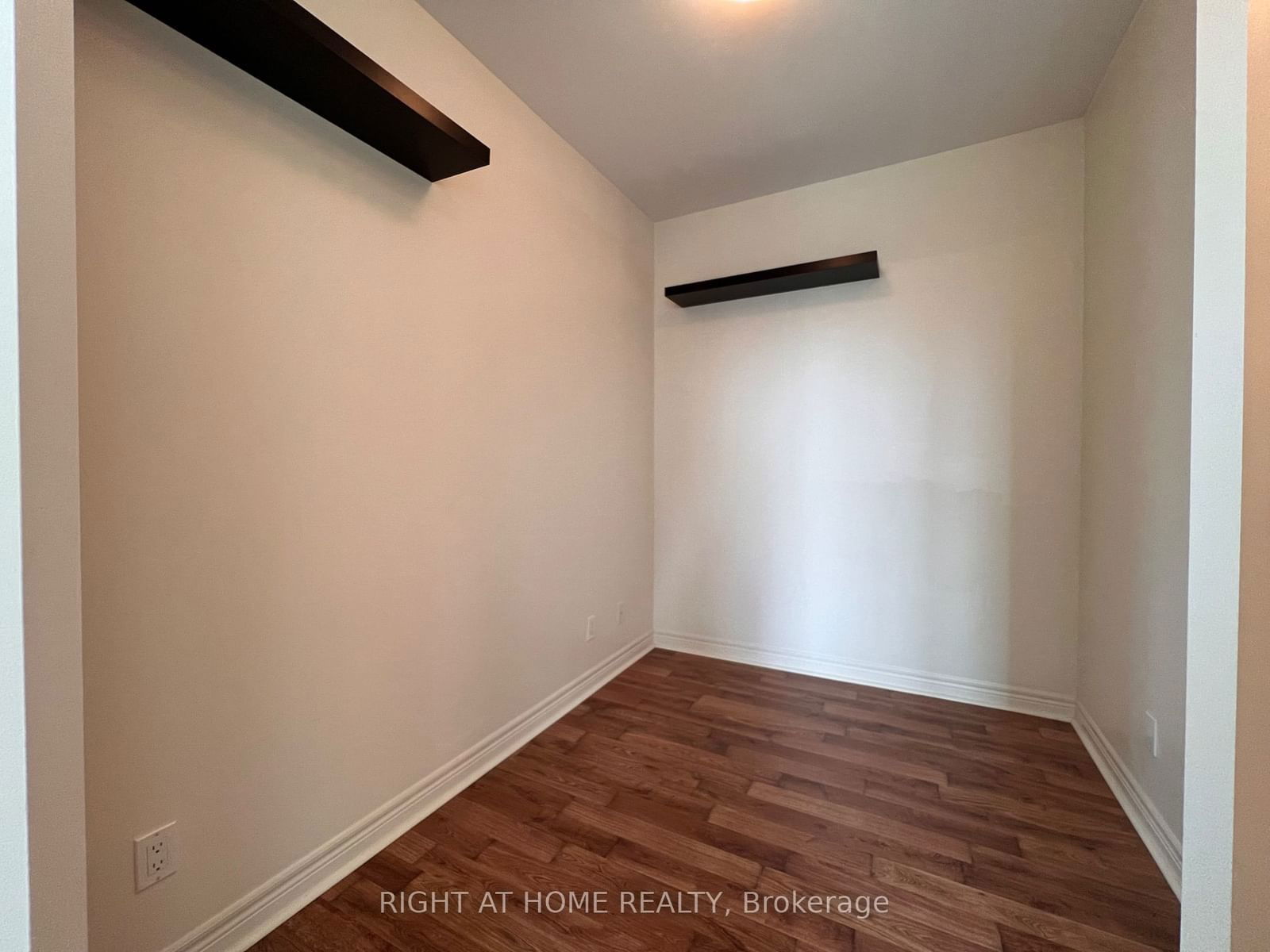 339 RATHBURN Rd, unit PH 16 for rent - image #7