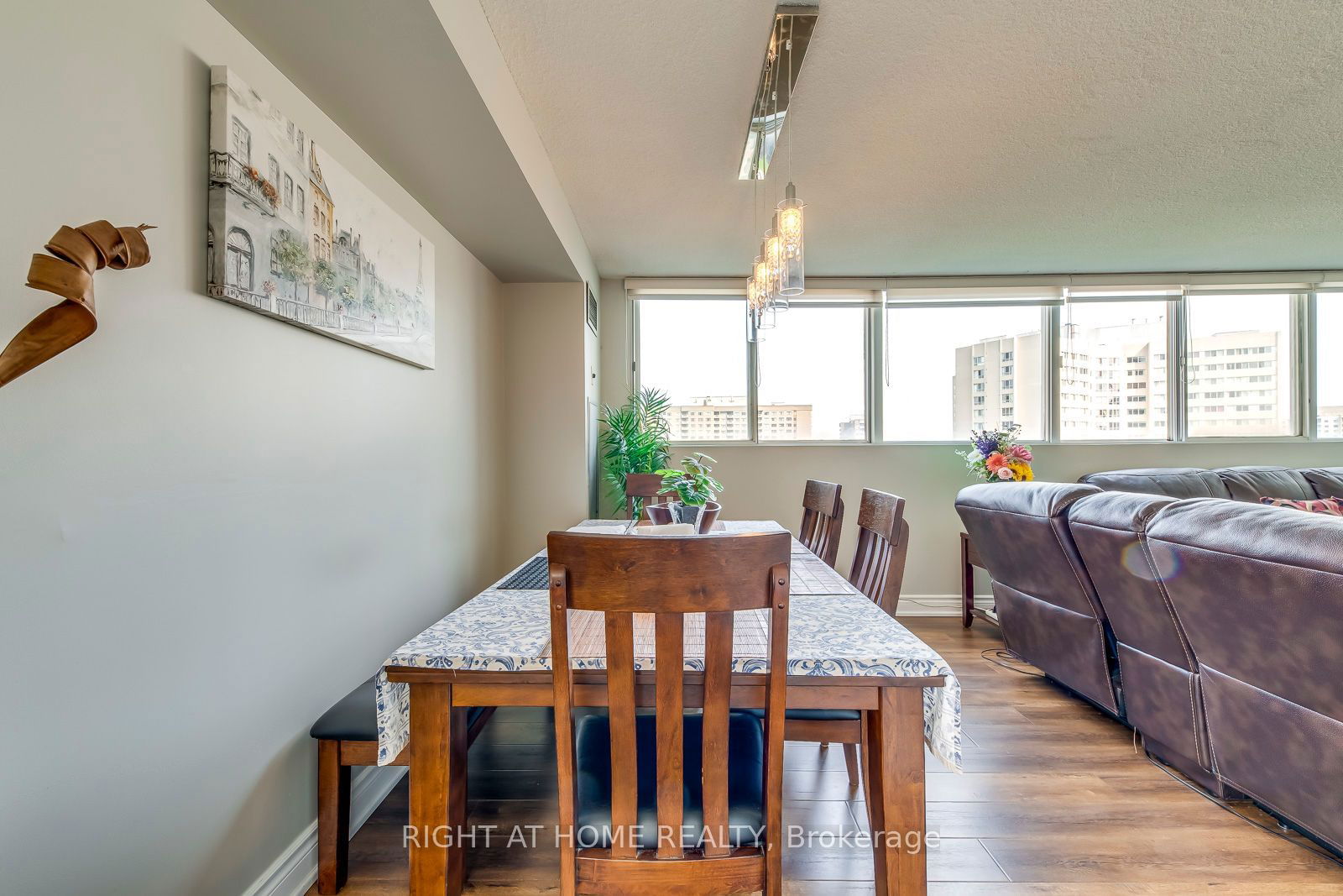 3700 Kaneff Cres, unit 1412 for sale - image #15